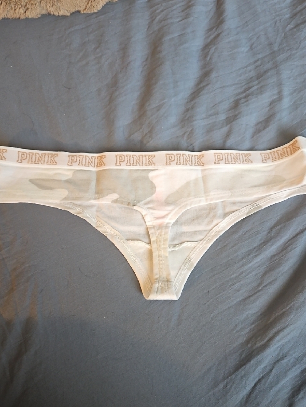 PINK Victoria's Secret White CAMO Thong - Picture 3 of 4